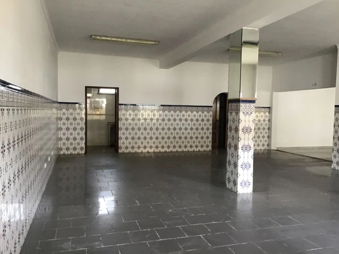Loja para Arrendamento em Pego Foto 4