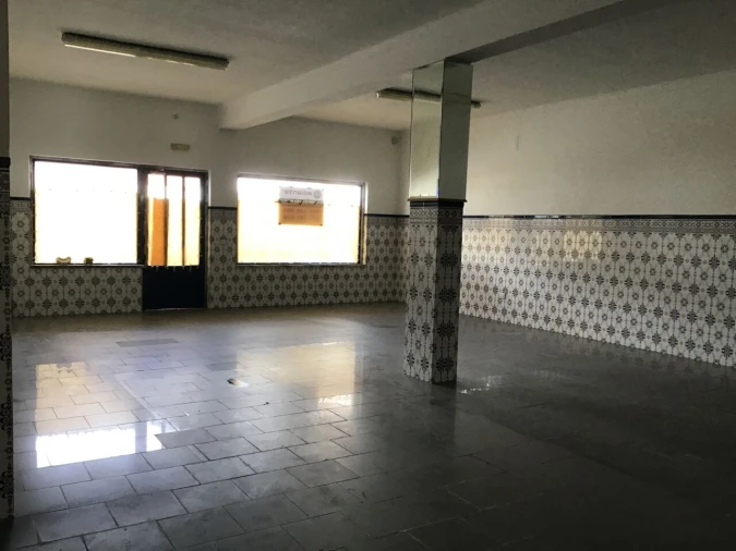 Loja para Arrendamento em Pego Foto 5