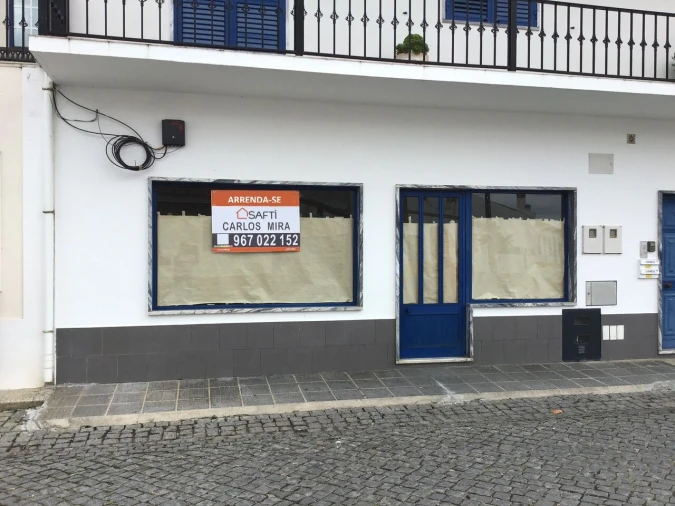 Loja para Arrendamento em Pego