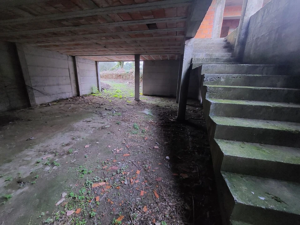 Moradia T3 para Venda em Cornes Foto 4