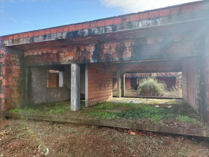 Moradia T3 para Venda em Cornes Foto 11