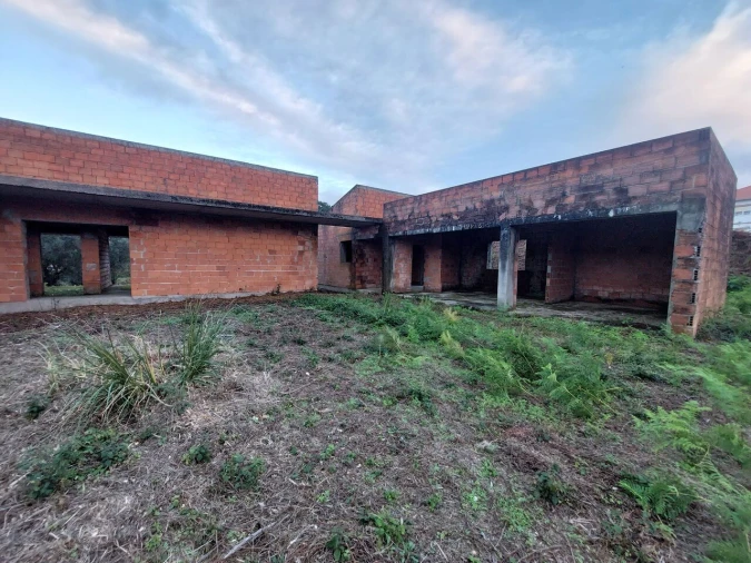 Moradia T3 para Venda em Cornes Foto 15