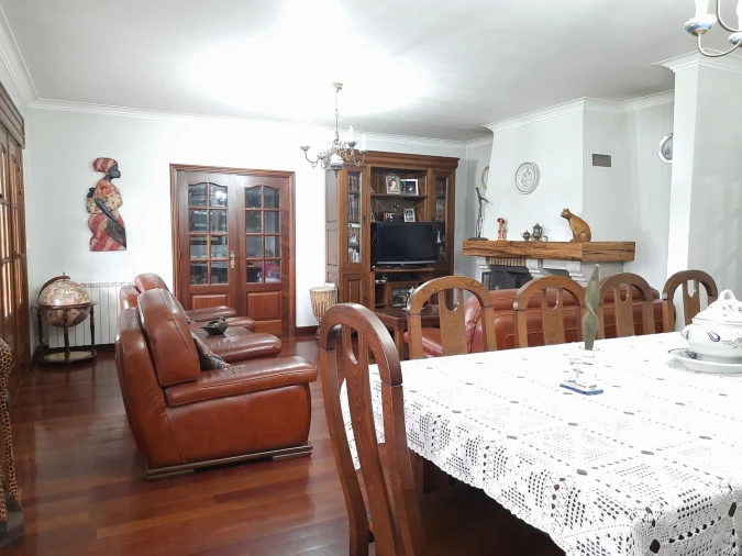 Moradia T4 para Venda em Cambeses Foto 17