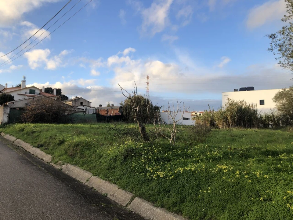 Terreno para Venda em Meia Via Foto 2
