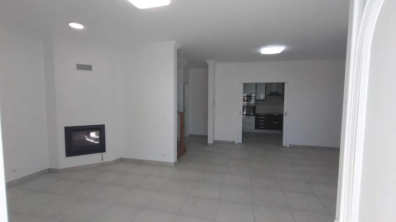 Moradia T3 para Venda em Ericeira Foto 11