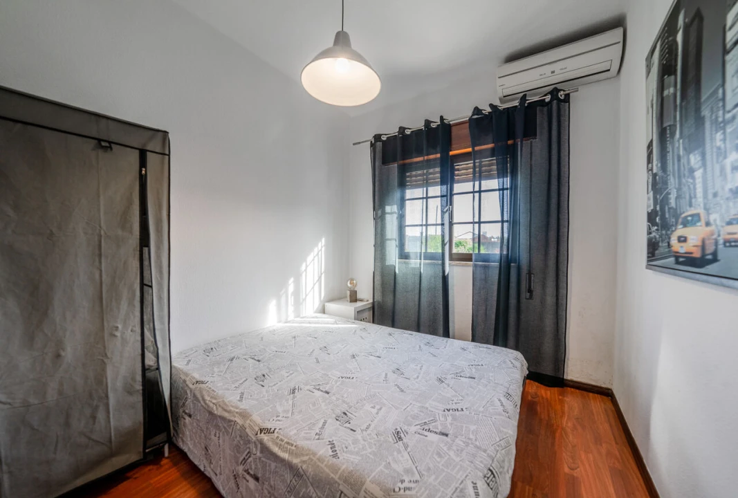 Moradia T5 para Venda em Carriço Foto 13