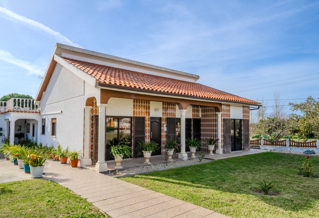 Moradia T5 para Venda em Carriço Foto 2