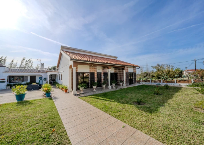 Moradia T5 para Venda em Carriço Foto 52