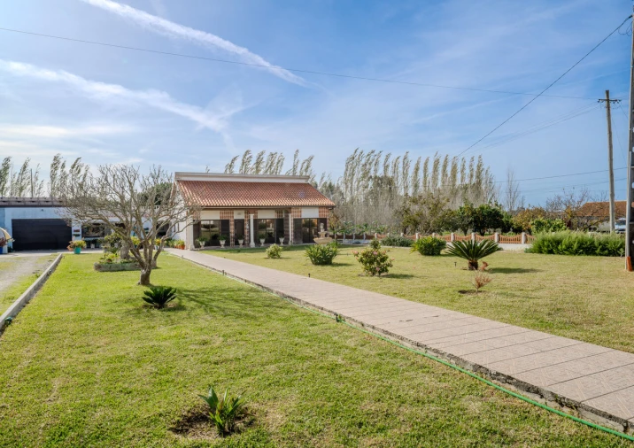 Moradia T5 para Venda em Carriço Foto 59