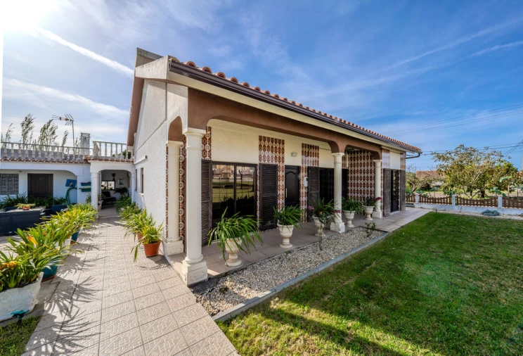 Moradia T5 para Venda em Carriço Foto 60