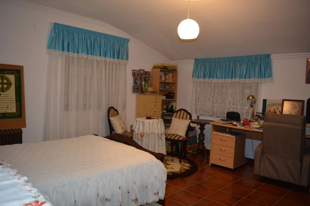 Moradia T5 para Venda em Guarda Foto 13