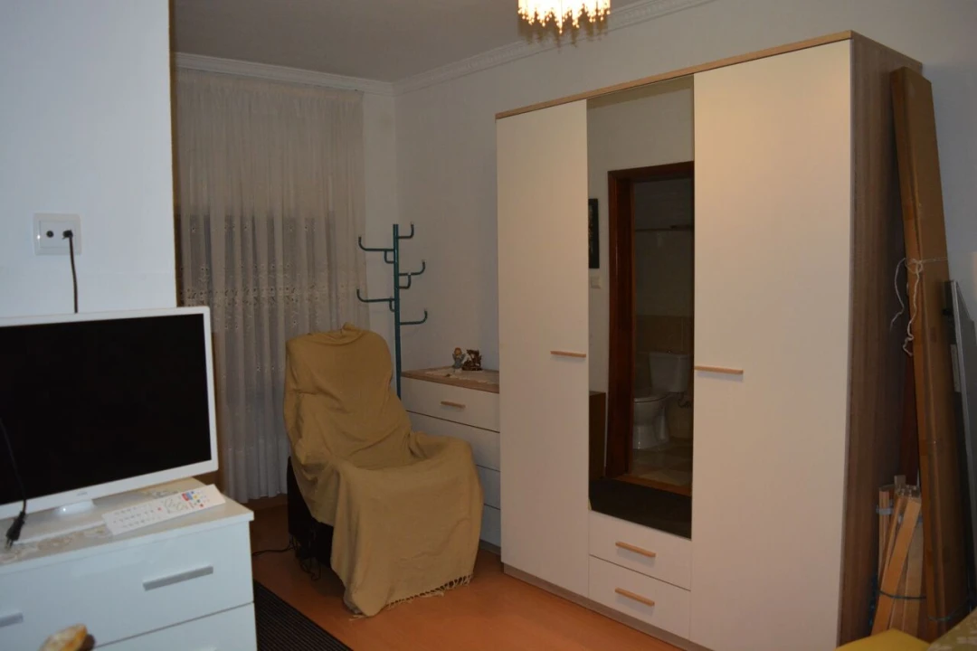 Moradia T5 para Venda em Guarda Foto 16