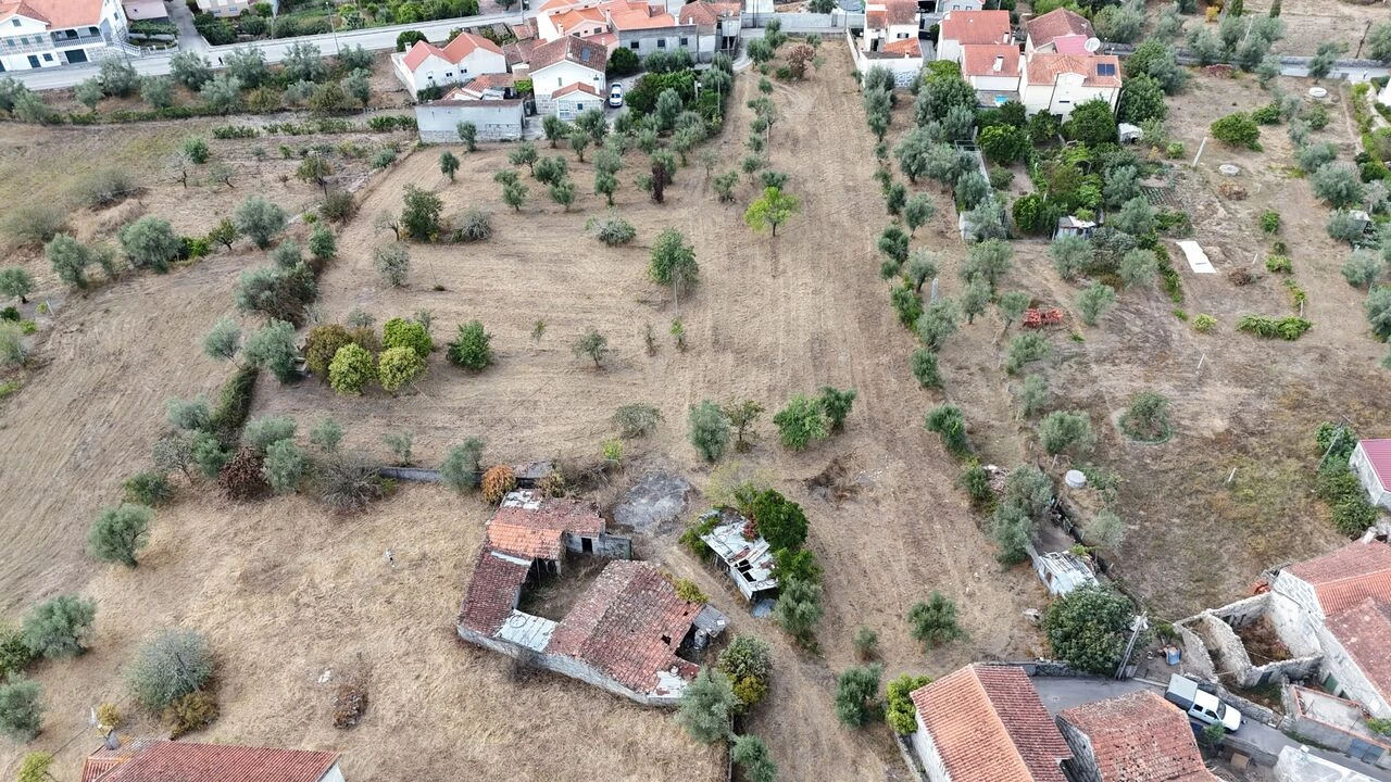 Quinta T3 para Venda em Lapa do Lobo Foto 13