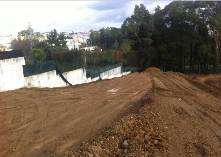 Terreno para Venda em São João da Madeira Foto 2