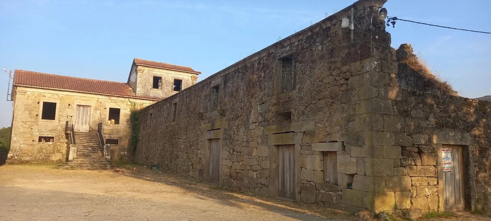 Moradia T10 para Venda em Longos Vales Foto 2