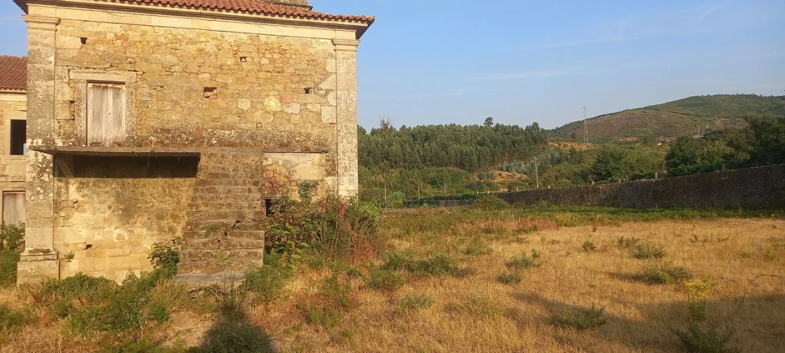 Moradia T10 para Venda em Longos Vales Foto 4