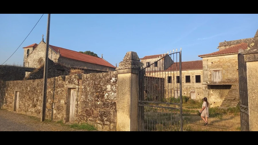 Moradia T10 para Venda em Longos Vales
