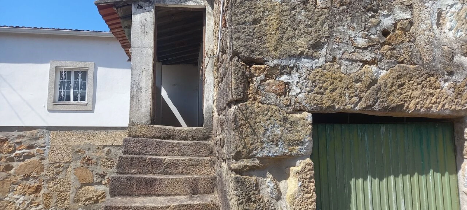 Moradia T2 para Venda em Ganfei Foto 3