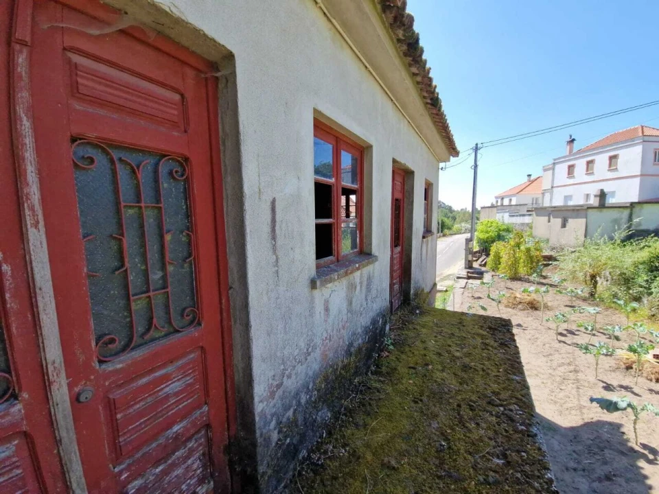 Moradia T2 para Venda em Cousso Foto 5