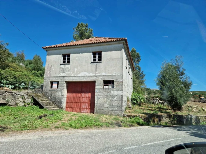 Moradia T2 para Venda em Cousso Foto 2