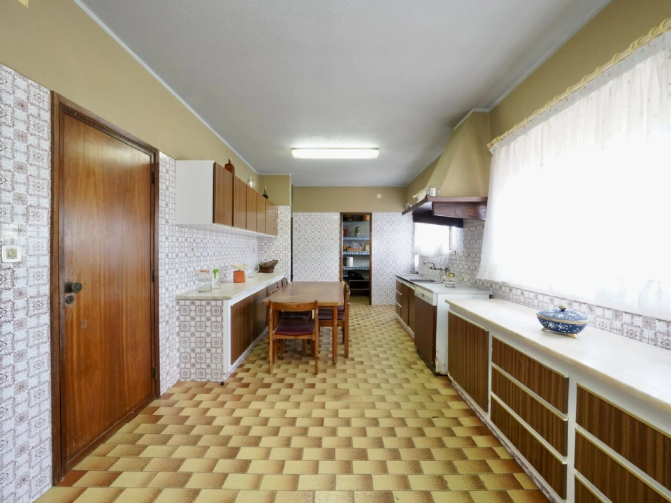 Moradia T4 para Venda em Benedita Foto 13