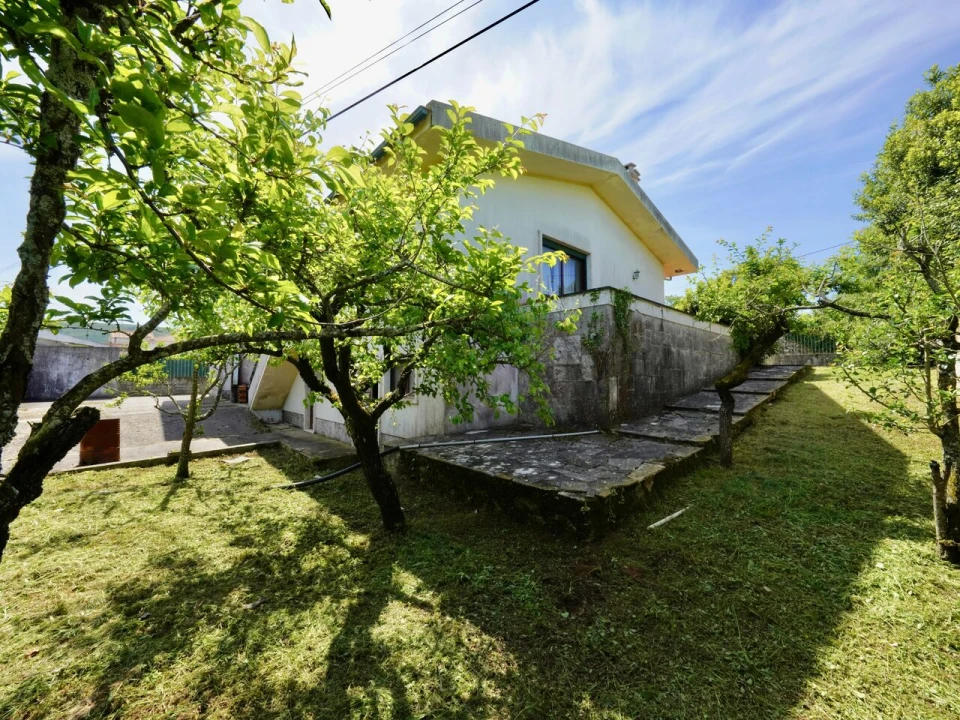 Moradia T4 para Venda em Benedita Foto 51