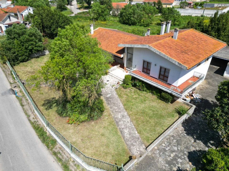 Moradia T4 para Venda em Benedita Foto 70