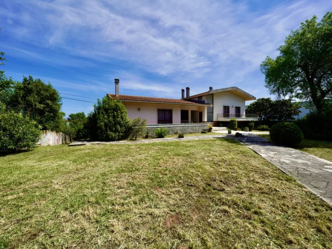 Moradia T4 para Venda em Benedita Foto 53