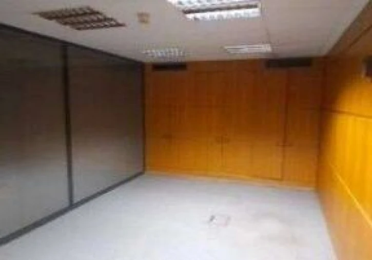 Loja para Venda em Paços de Brandão Foto 3