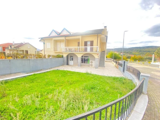 Moradia T3 para Venda em Macedo de Cavaleiros Foto 1