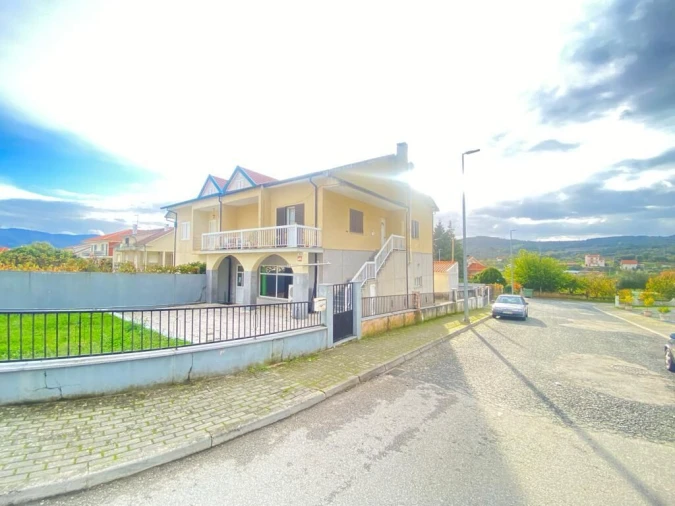 Moradia T3 para Venda em Macedo de Cavaleiros Foto 3