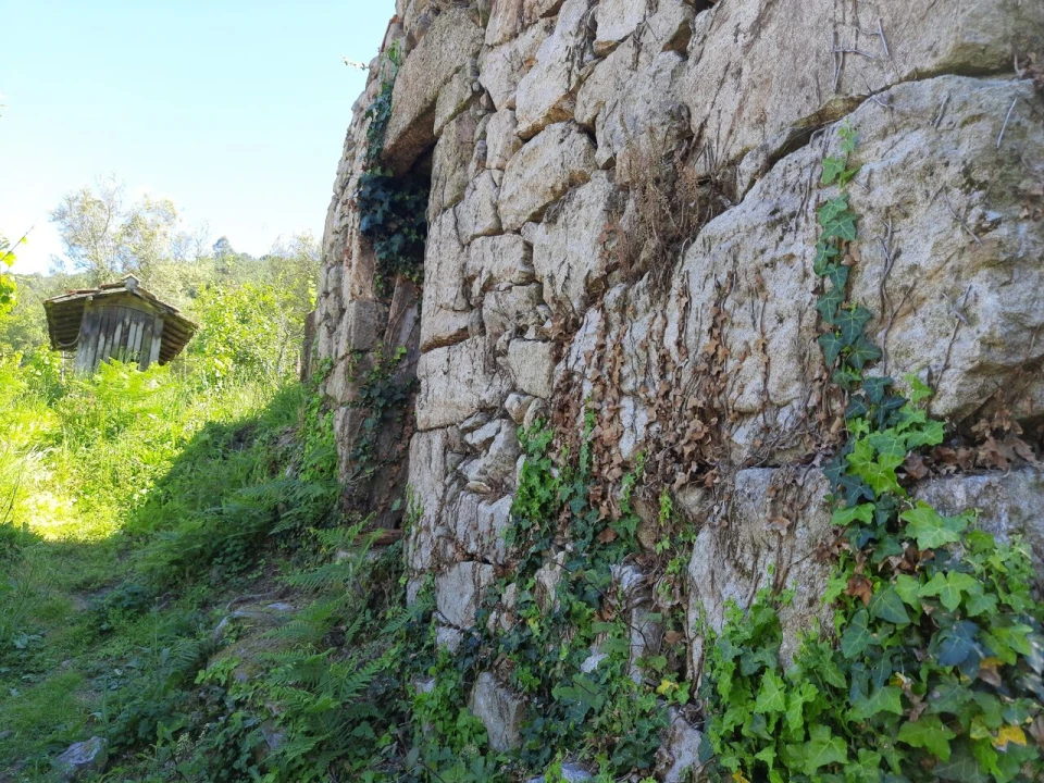 Moradia T4 para Venda em Penso Foto 1