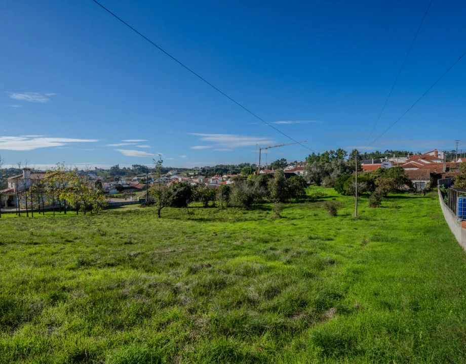 Moradia T4 para Venda em Maceira Foto 4