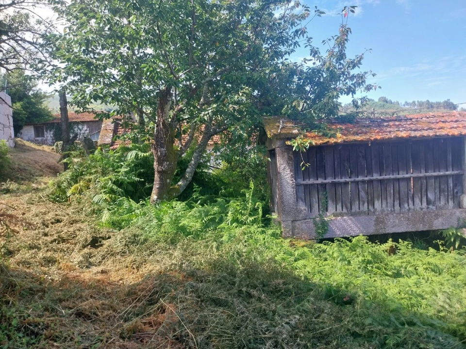 Moradia T4 para Venda em Riba de Mouro Foto 10