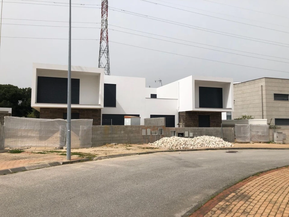 Moradia T5 para Venda em Nossa Sra de Fatima Foto 24