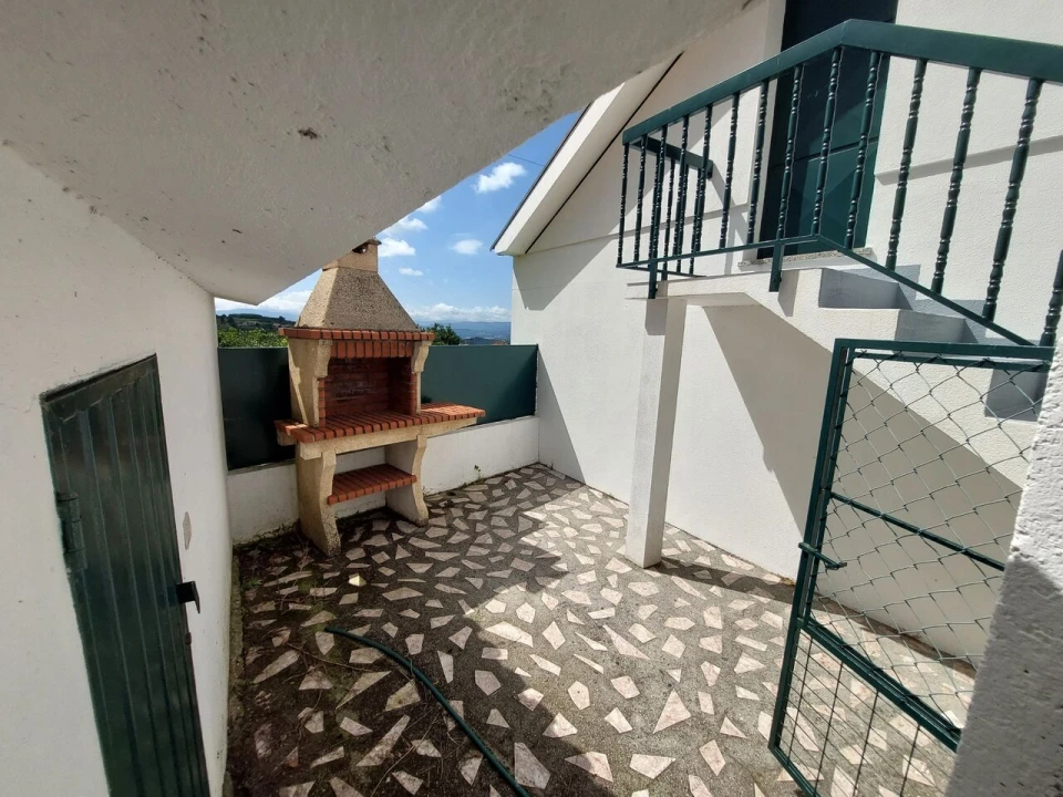 Moradia T3 para Venda em Longos Vales Foto 2