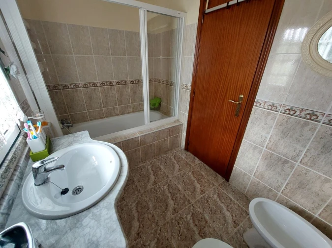 Moradia T3 para Venda em Longos Vales Foto 8