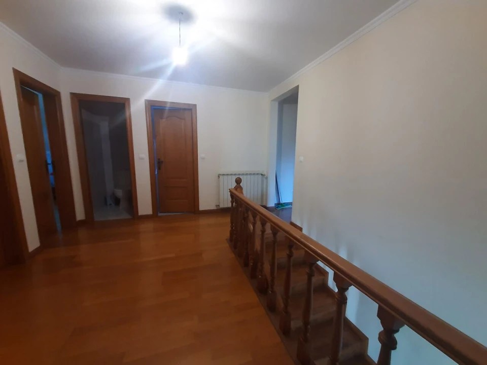 Moradia T7 para Venda em São Paio Foto 10