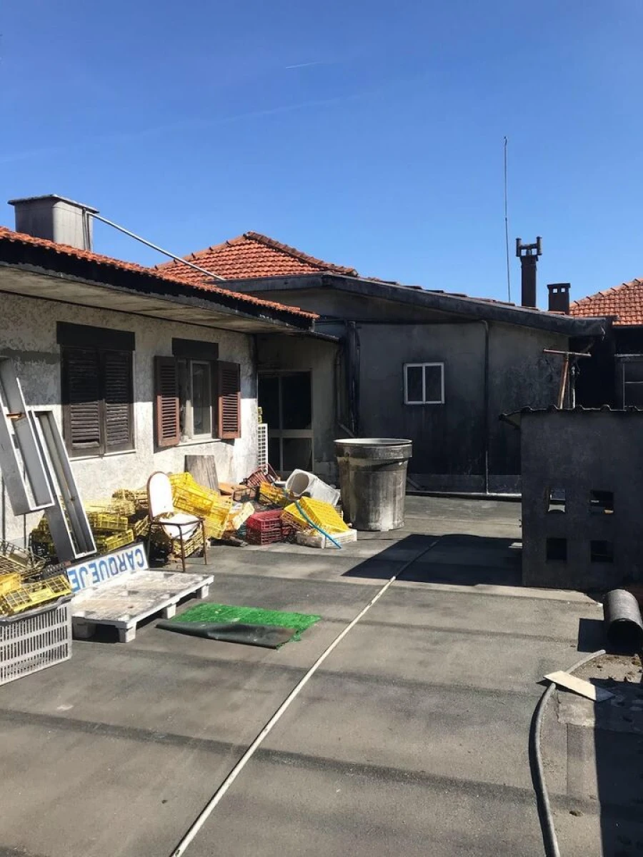 Loja para Venda em Canelas Foto 13