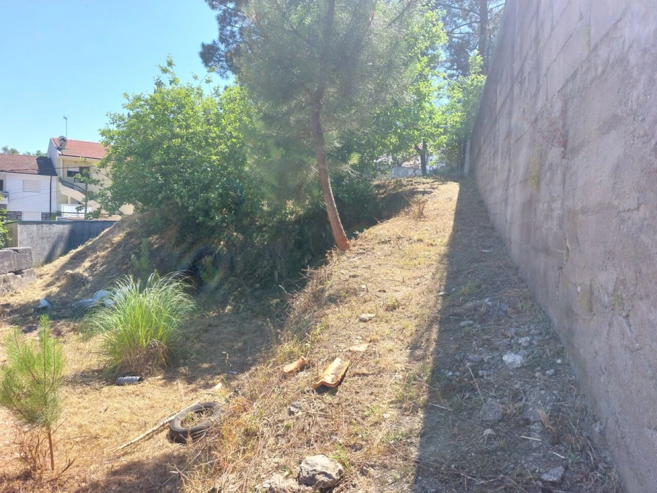 Terreno para Venda em Fânzeres e São Pedro da Cova Foto 4