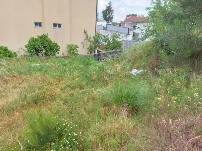 Terreno para Venda em Fânzeres e São Pedro da Cova Foto 2