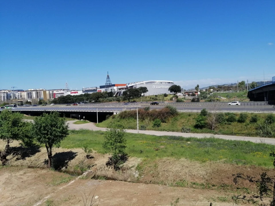 Terreno para Venda em Loures Foto 4