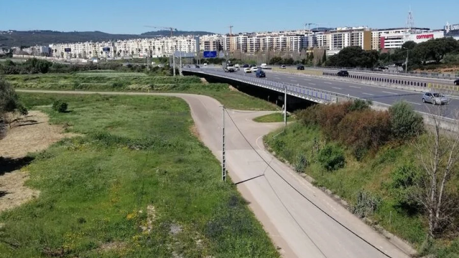 Terreno para Venda em Loures