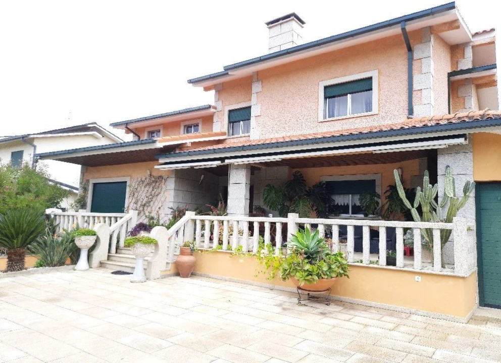 Moradia T6 para Venda em Barbeita Foto 1