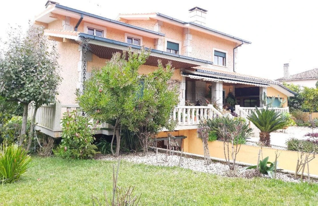 Moradia T6 para Venda em Barbeita Foto 2