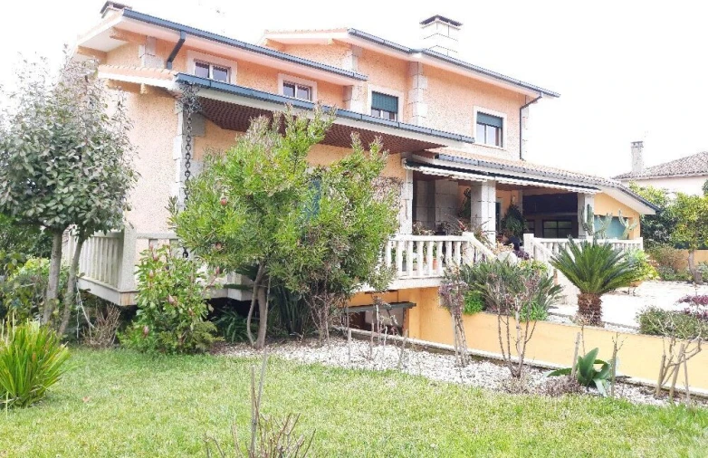 Moradia T6 para Venda em Barbeita Foto 2