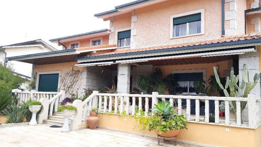 Moradia T6 para Venda em Barbeita