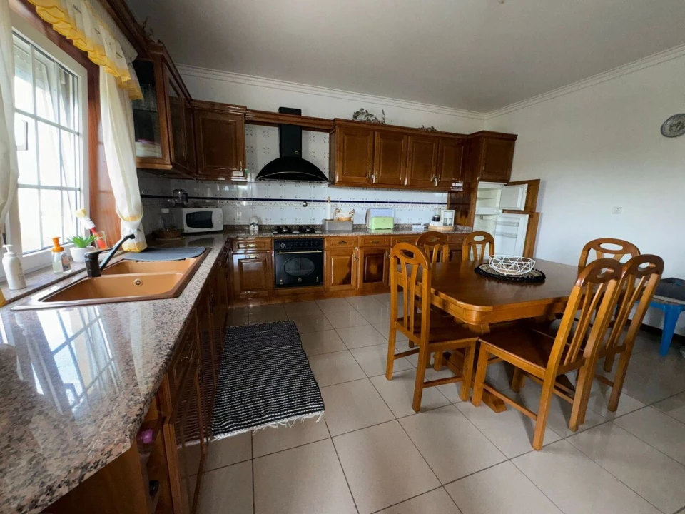 Moradia T4 para Venda em Bela Foto 3