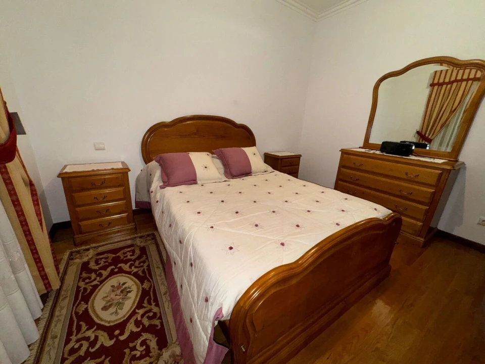 Moradia T4 para Venda em Bela Foto 9