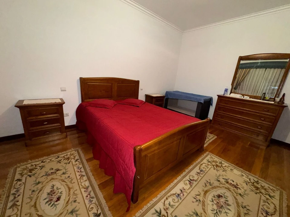 Moradia T4 para Venda em Bela Foto 13